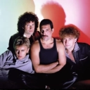 Queen - Hammer To Fall