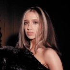 Виконавець: Isabel LaRosa