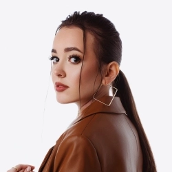 Виконавець: Асия