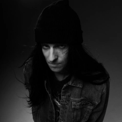 Виконавець: Chekson