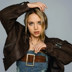 Исполнитель: DAASHA