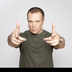 Виконавець: DJ Groove