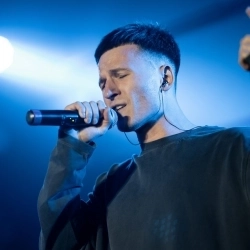 Виконавець: DOVI