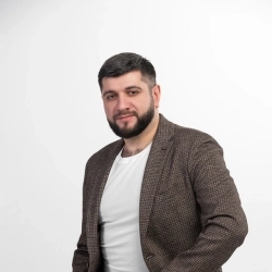 Исполнитель: Эльбрус Джанмирзоев