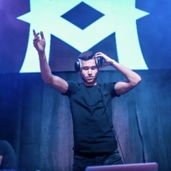 Виконавець: Galwaro