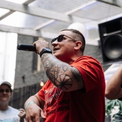 Виконавець: Хворий