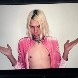 Виконавець: L0VER