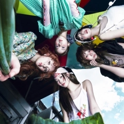 Виконавець: LE SSERAFIM