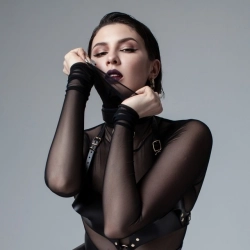 Исполнитель: MARUV