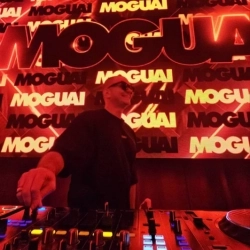 Виконавець: MOGUAI
