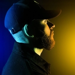 Виконавець: MOLFAR