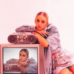 Виконавець: Настя Балог