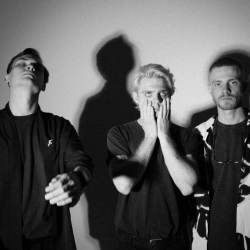 Виконавець: теорія розбитих вікон