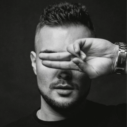 Виконавець: VARASH