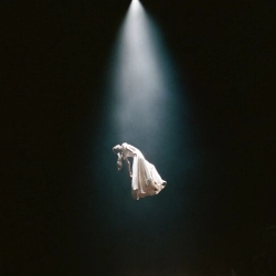 Ariana Grande - twilight zone