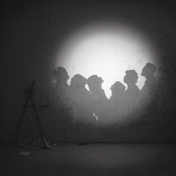 Бонд с кнопкой - Иуда