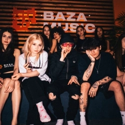 НАВЕРНОЕ ПОЭТ & ЯКОРЪ & EVEN CUTE - ЗАХОТЕЛ